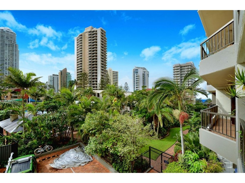 5 Enderley Avenue, Surfers Paradise QLD 4217