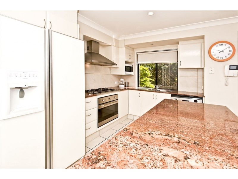 1/13 Vaggelas Crescent, Biggera Waters QLD 4216