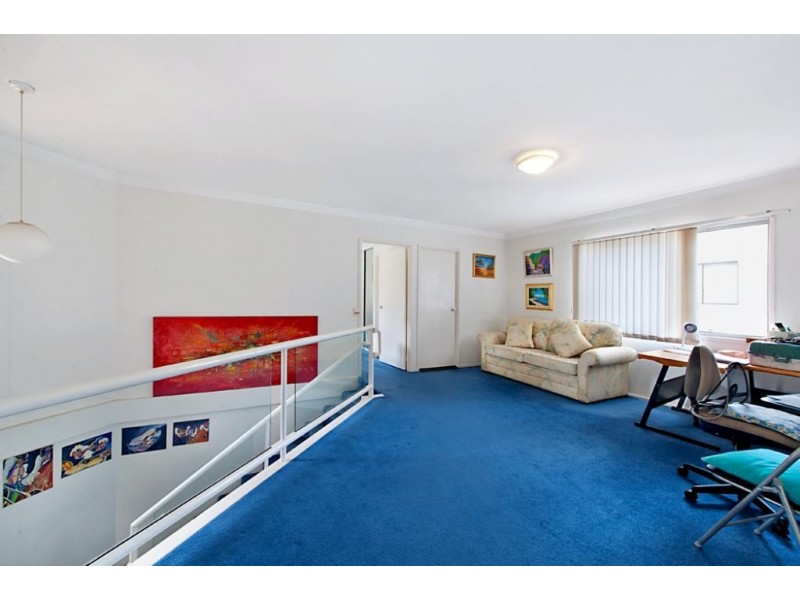 2/4 Vespa Crescent, Surfers Paradise QLD 4217