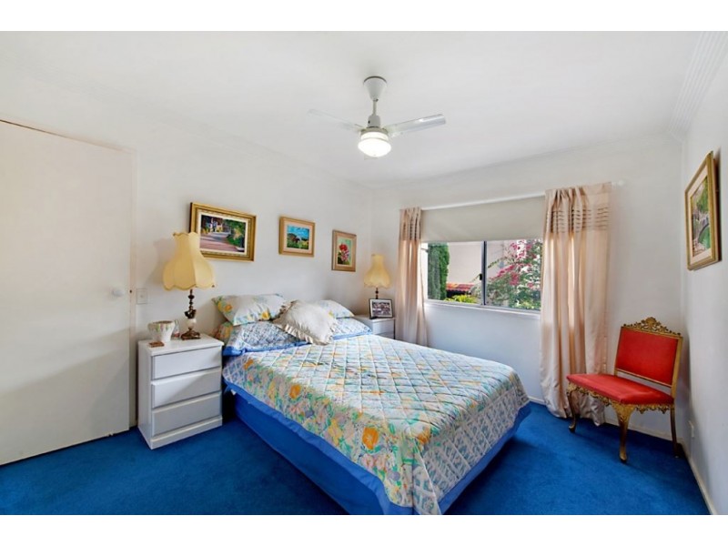 2/4 Vespa Crescent, Surfers Paradise QLD 4217