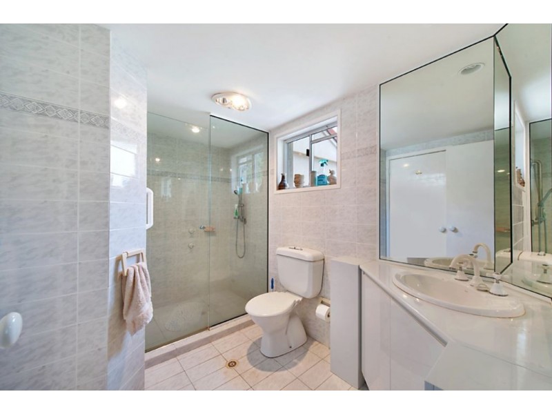 2/4 Vespa Crescent, Surfers Paradise QLD 4217