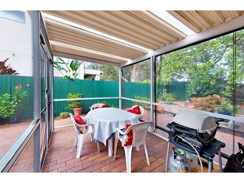 2/4 Vespa Crescent, Surfers Paradise QLD 4217