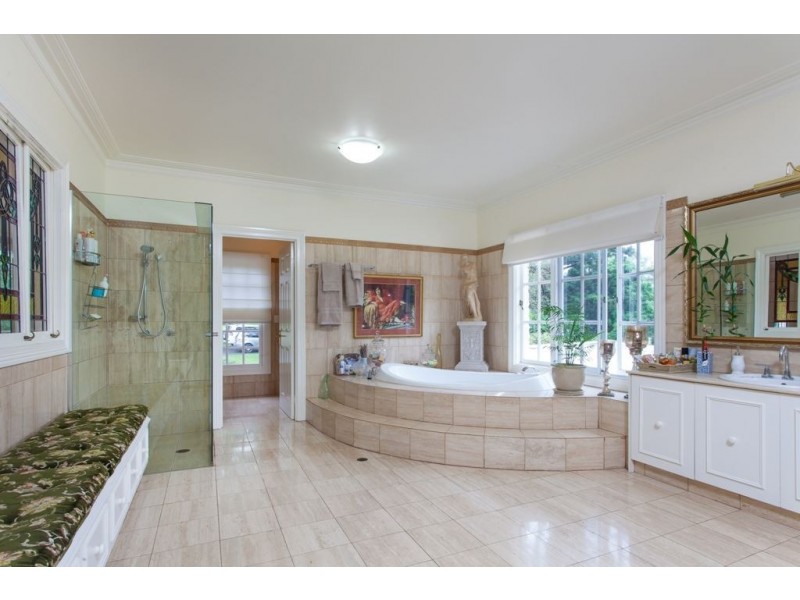 643 Tallebudgera Creek Road, Tallebudgera Valley QLD 4228