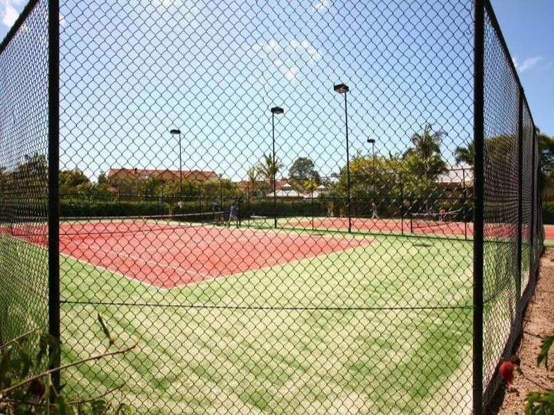 7/125 Santa Cruz Blvd, Clear Island Waters QLD 4226