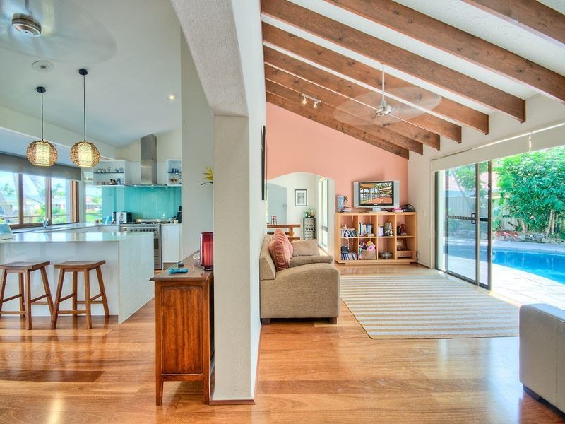7 Tween Court, Mermaid Waters QLD 4218