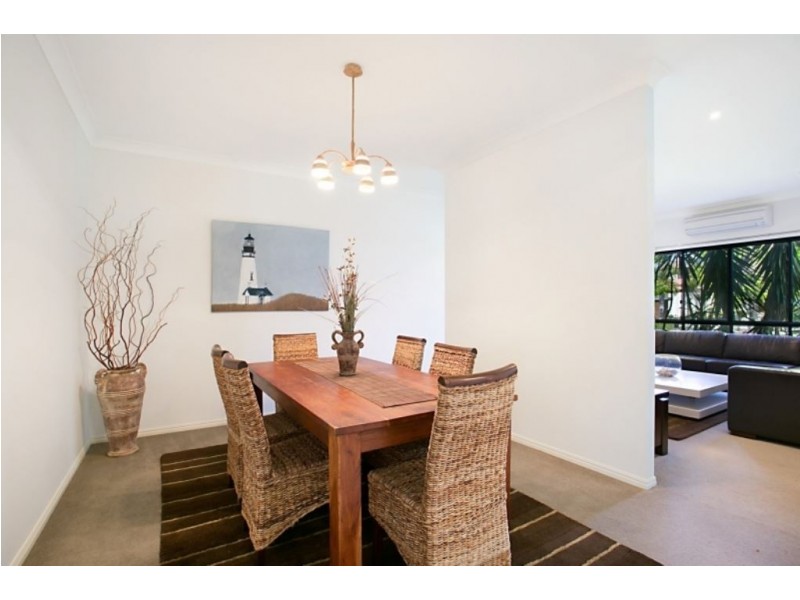 11 Mandolin Avenue, Helensvale QLD 4212