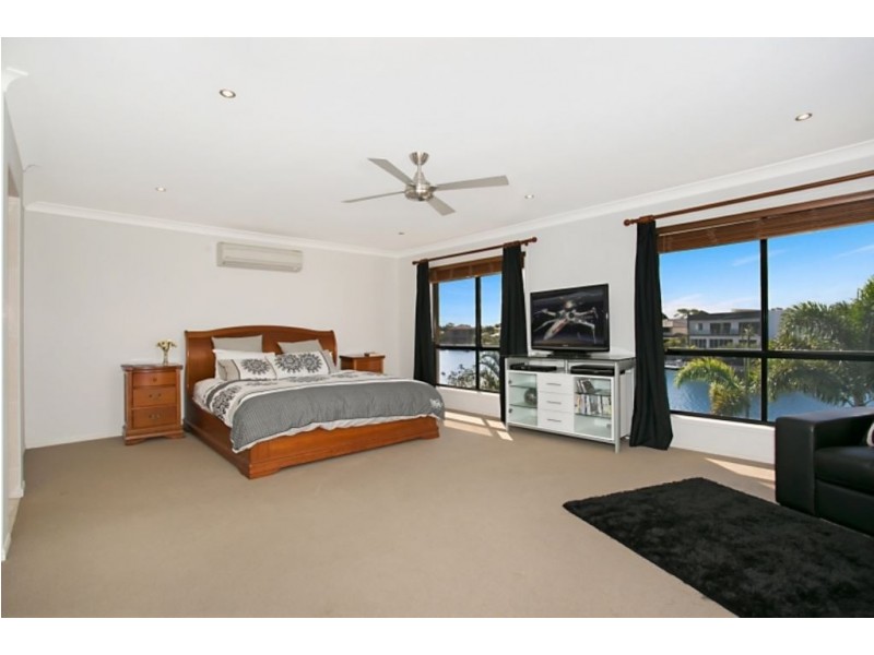 11 Mandolin Avenue, Helensvale QLD 4212