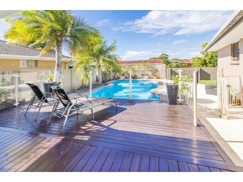 29 Collins Crescent, Benowa QLD 4217