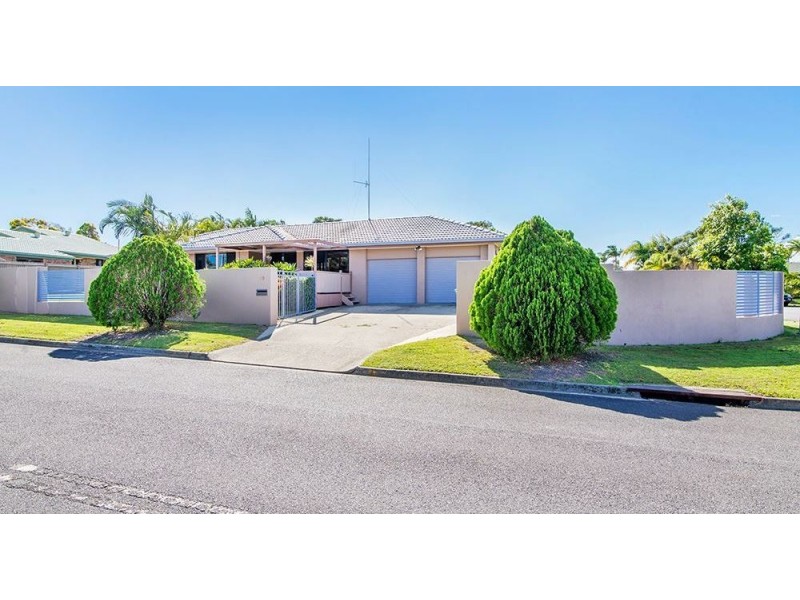 29 Collins Crescent, Benowa QLD 4217