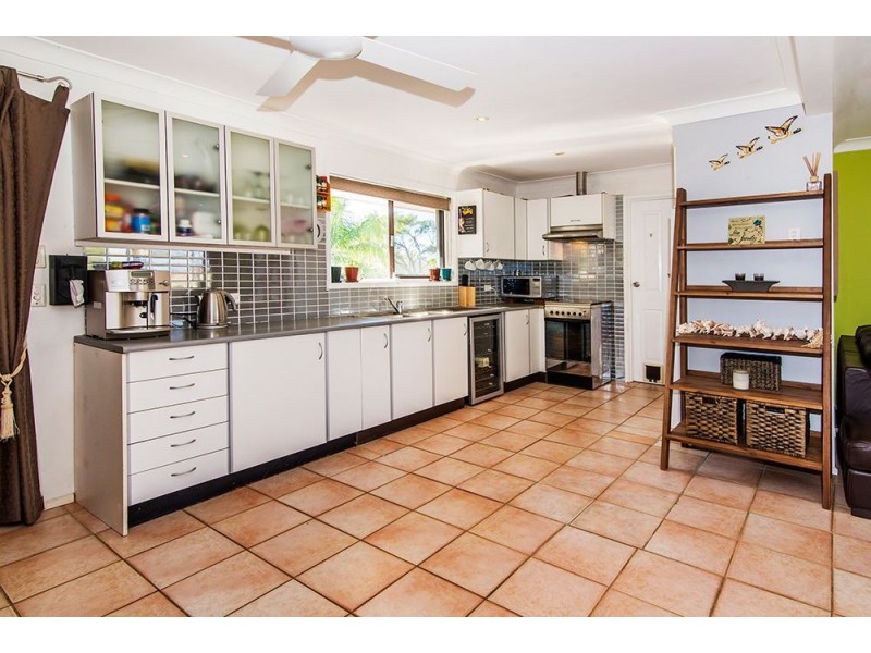 29 Collins Crescent, Benowa QLD 4217