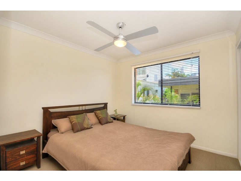 6/4-6 Acacia Avenue, Surfers Paradise QLD 4217