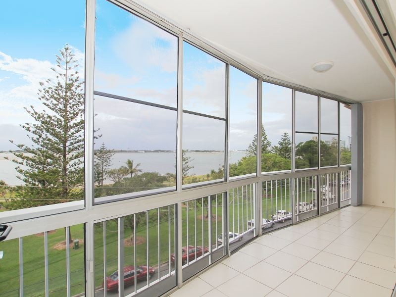 30/224 Marine Parade, Labrador QLD 4215