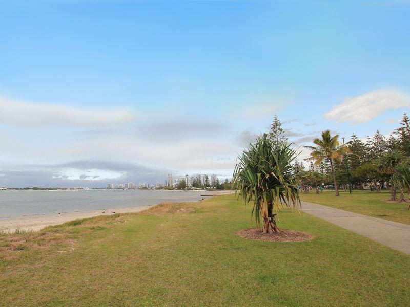 30/224 Marine Parade, Labrador QLD 4215