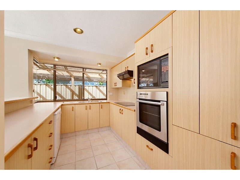 54 Victor Avenue, Paradise Point QLD 4216