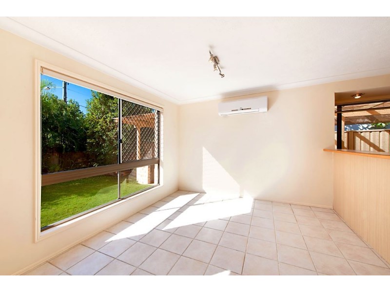 54 Victor Avenue, Paradise Point QLD 4216