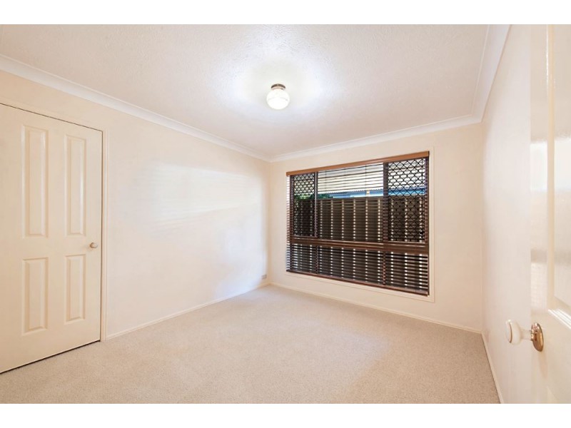 54 Victor Avenue, Paradise Point QLD 4216
