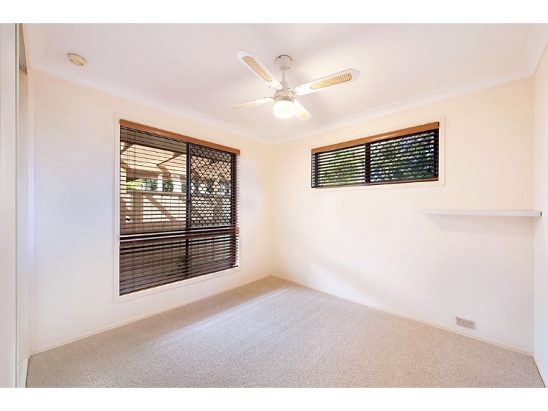 54 Victor Avenue, Paradise Point QLD 4216