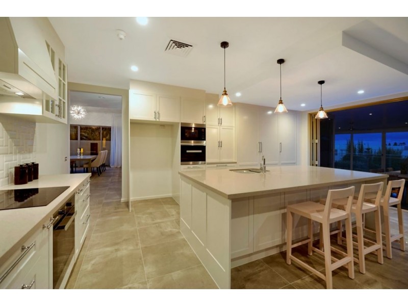 6260 Broken Hills Drive, Sanctuary Cove QLD 4212