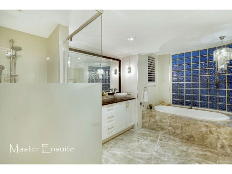 6260 Broken Hills Drive, Sanctuary Cove QLD 4212