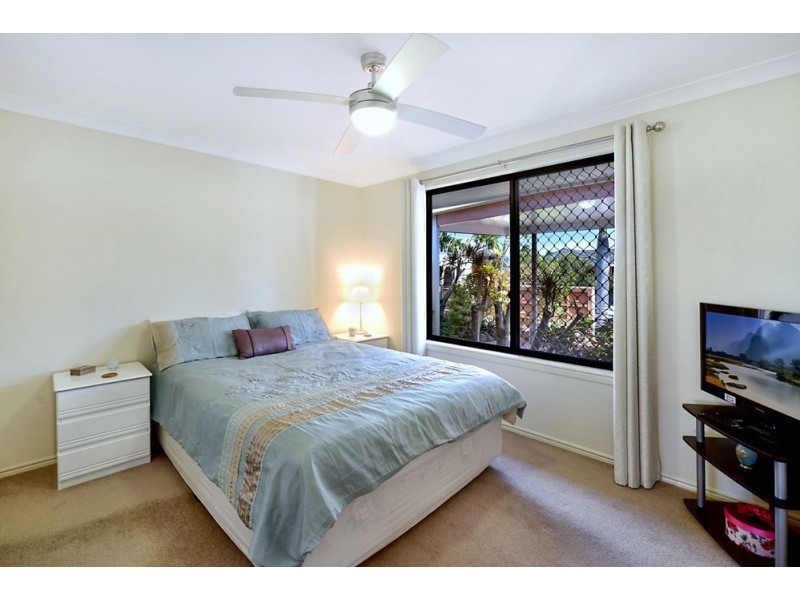 20 Haslewood Court, Mermaid Waters QLD 4218