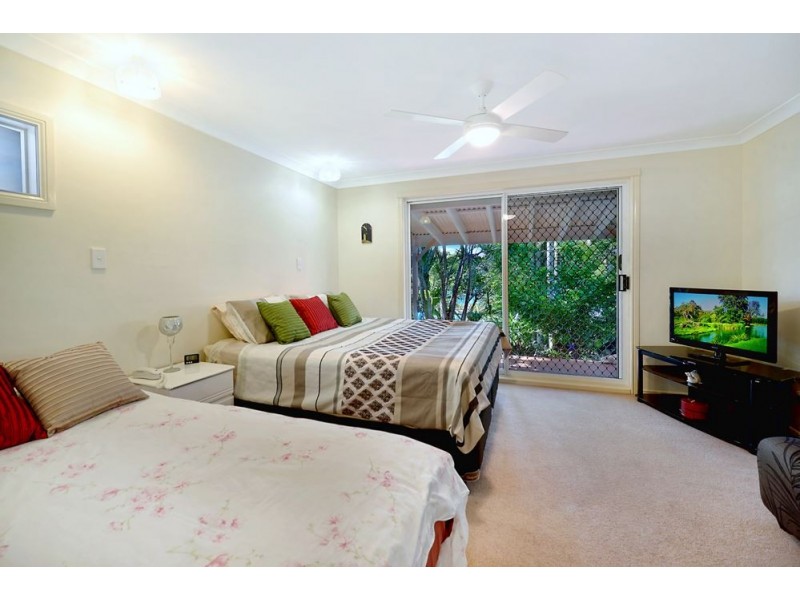 20 Haslewood Court, Mermaid Waters QLD 4218