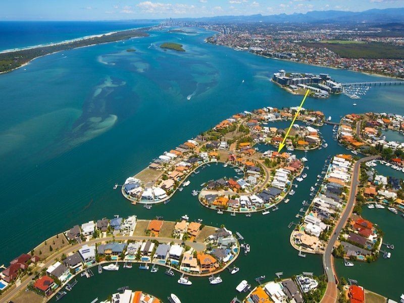 37 The Peninsula, Sovereign Islands QLD 4216