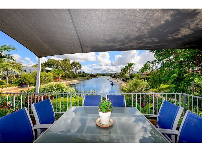 4 Peter Blondell Drive, Mermaid Waters QLD 4218