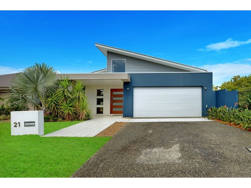 21 Galley Road, Hope Island QLD 4212