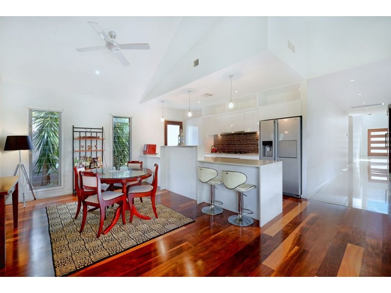 21 Galley Road, Hope Island QLD 4212