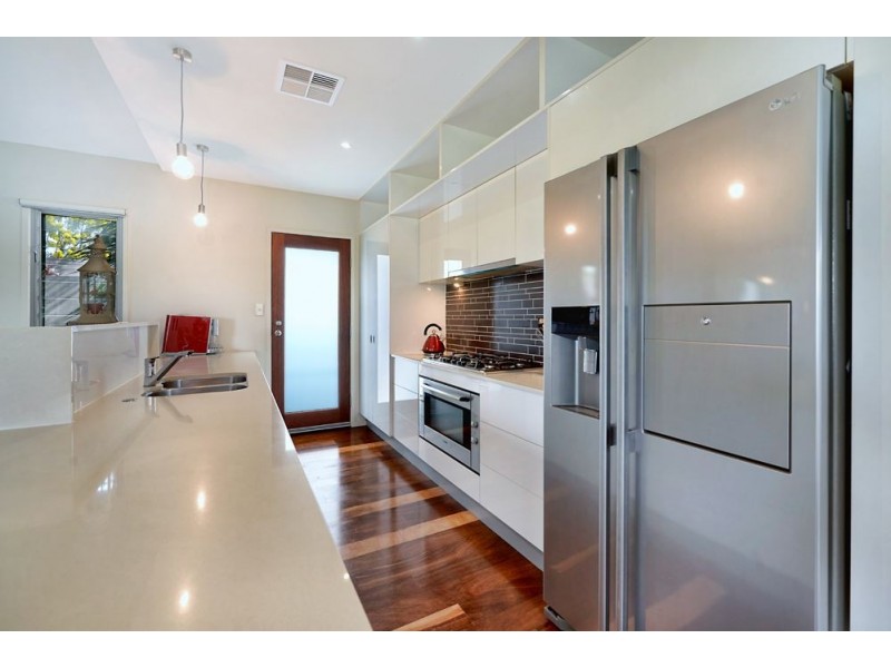 21 Galley Road, Hope Island QLD 4212