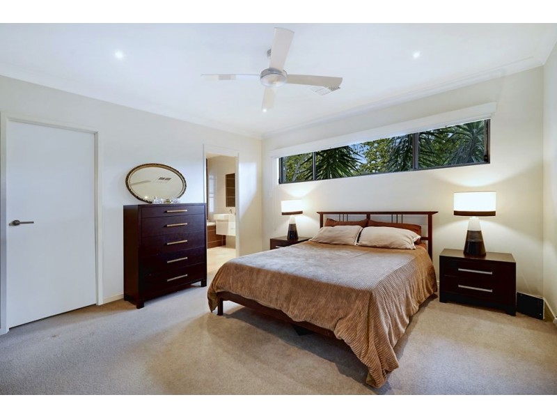 21 Galley Road, Hope Island QLD 4212