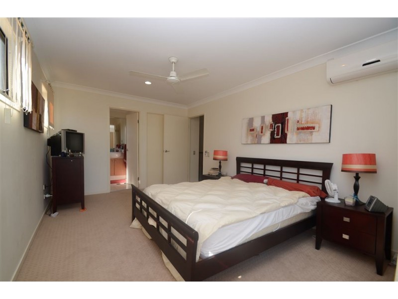 15/302 Christine Avenue, Varsity Lakes QLD 4227