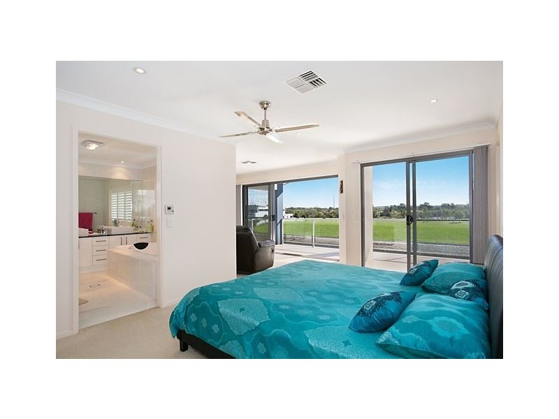 32A Harbourvue Court, Helensvale QLD 4212