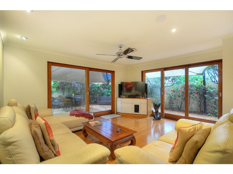 29 Dudley Street, Mermaid Beach QLD 4218