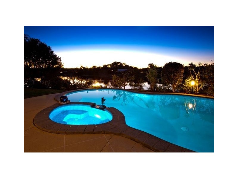 11 Malvern Place, Robina QLD 4226