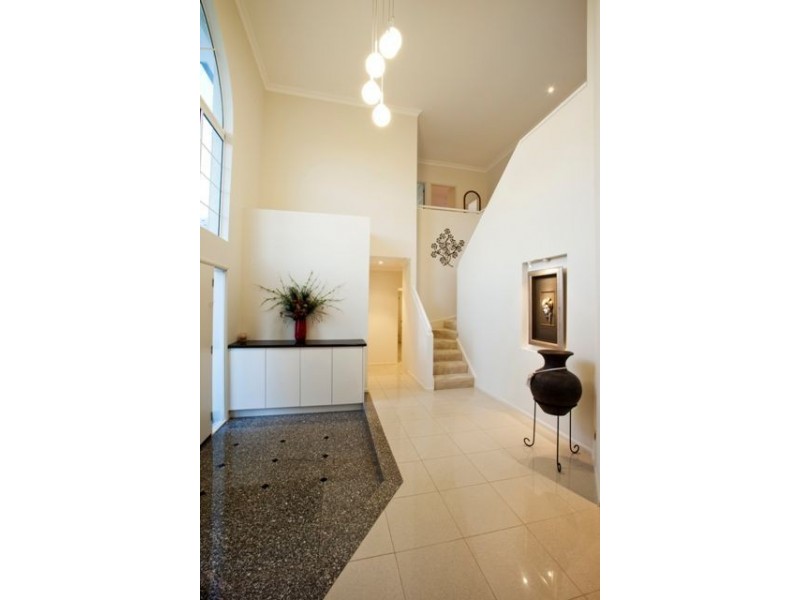 11 Malvern Place, Robina QLD 4226