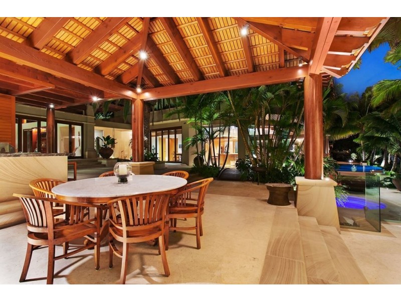 57 The Corso, Isle Of Capri QLD 4217