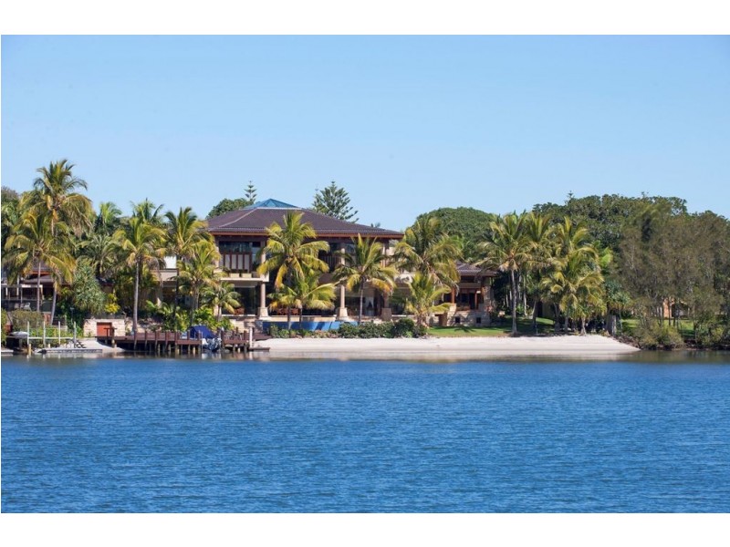 57 The Corso, Isle Of Capri QLD 4217