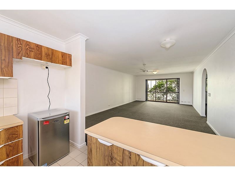 6/10 Cannes Avenue, Surfers Paradise QLD 4217