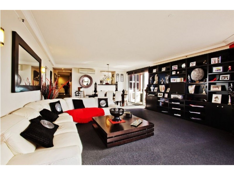 28/12 Commodore Drive, Surfers Paradise QLD 4217