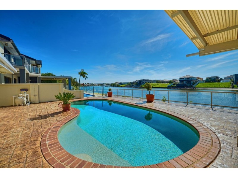 23 Namatjira Court, Broadbeach Waters QLD 4218