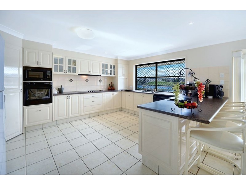 23 Namatjira Court, Broadbeach Waters QLD 4218