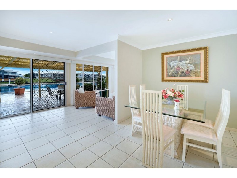 23 Namatjira Court, Broadbeach Waters QLD 4218