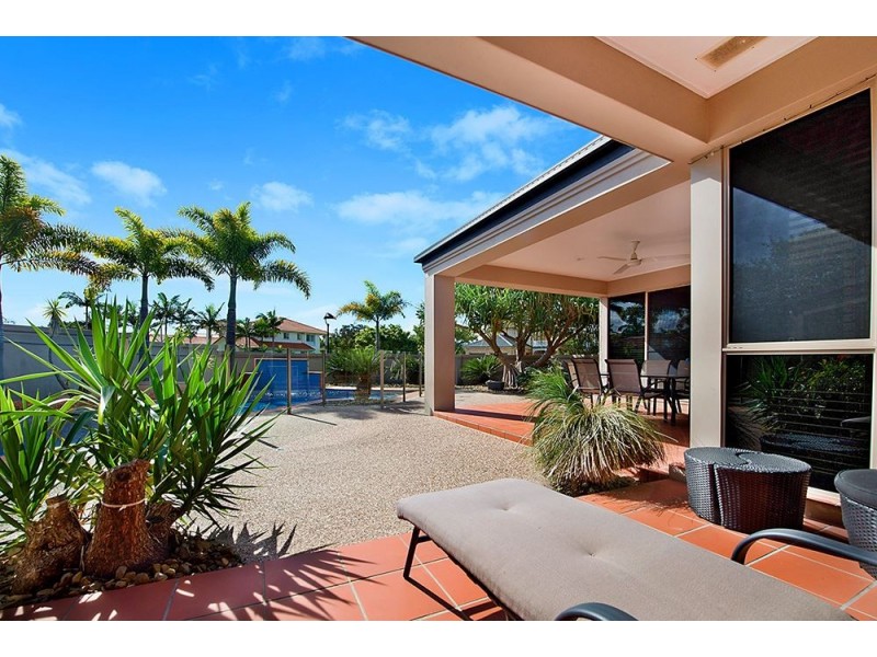 6 Montserrat Court, Clear Island Waters QLD 4226