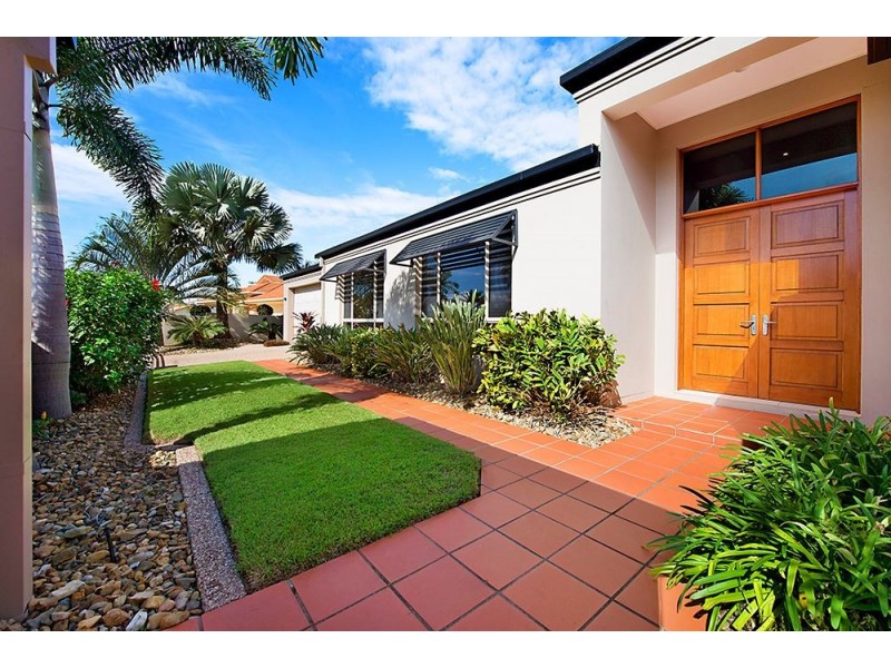 6 Montserrat Court, Clear Island Waters QLD 4226