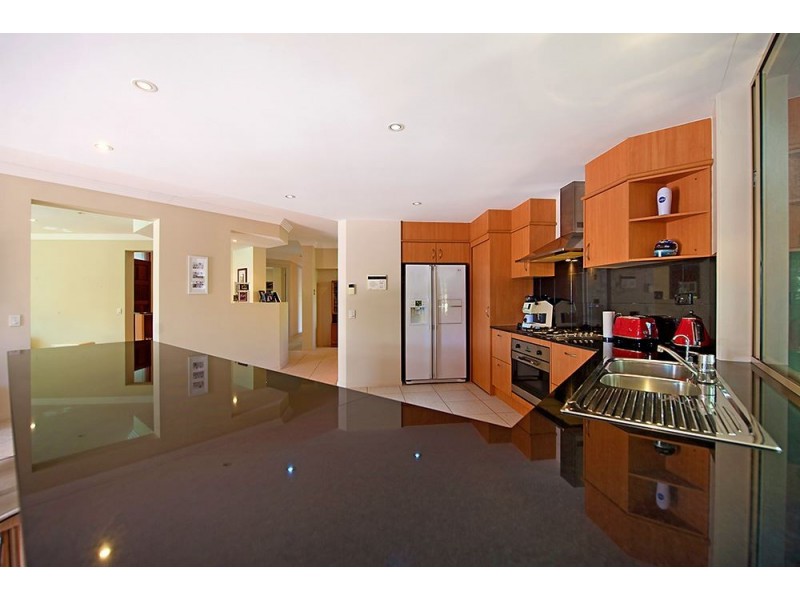 6 Montserrat Court, Clear Island Waters QLD 4226