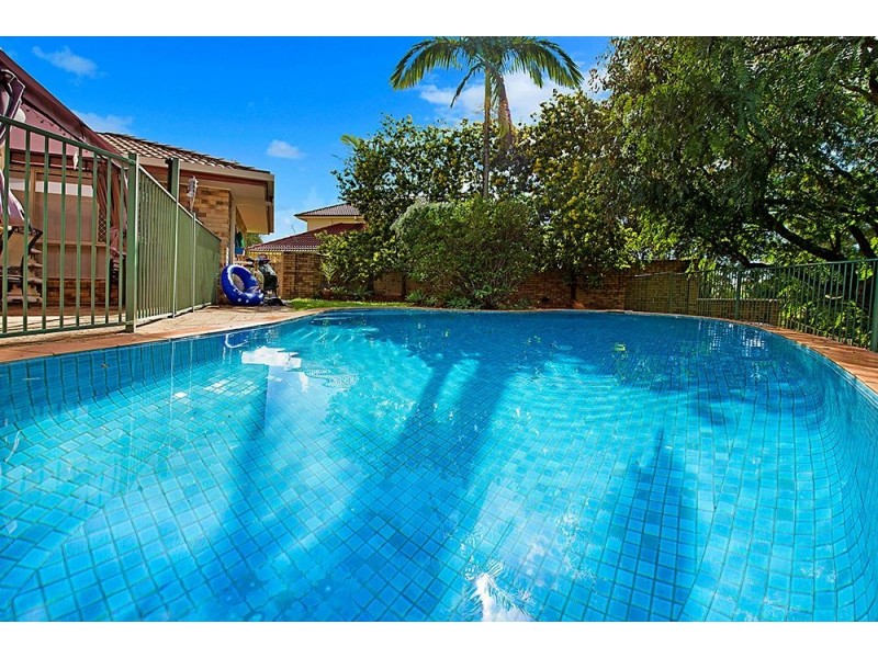10 Cutwater Close, Clear Island Waters QLD 4226