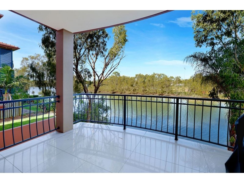 15/4 University Drive, Robina QLD 4226