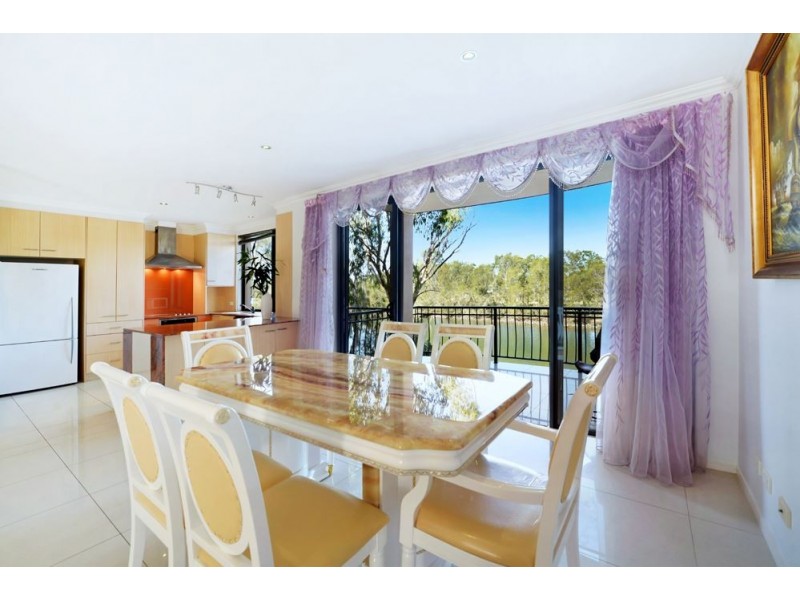 15/4 University Drive, Robina QLD 4226