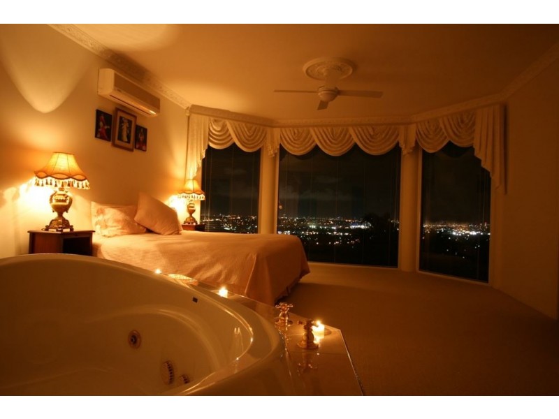 25 Moroccan Street, Highland Park QLD 4211